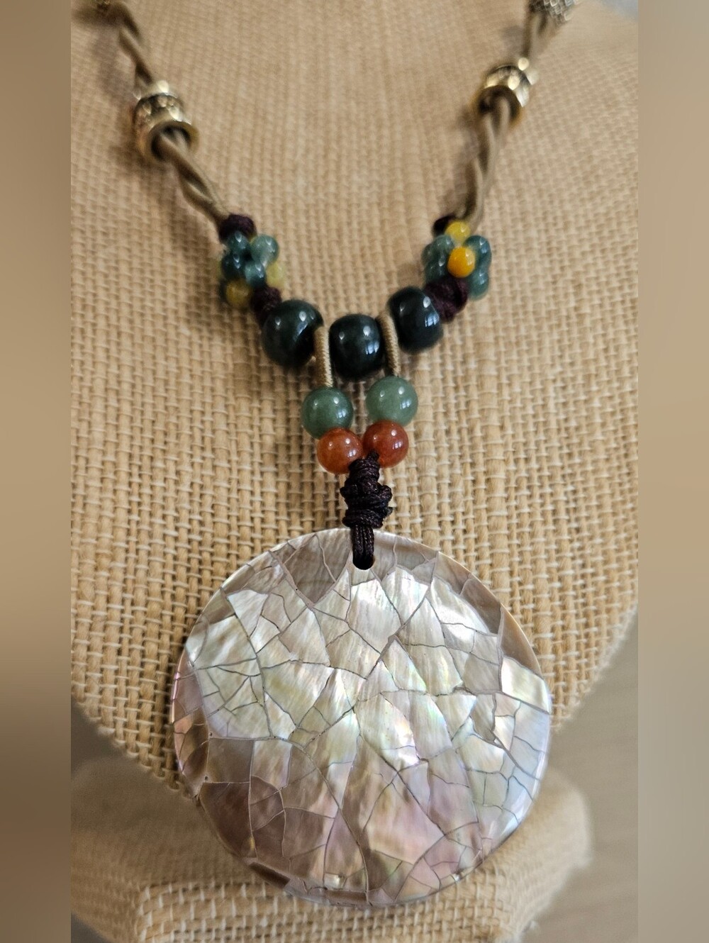 VINTAGE COOKIE LEE GEMSTONE BEADED ABALONE SEASHELL PENDANT ADJUSTABLE NECKLACE